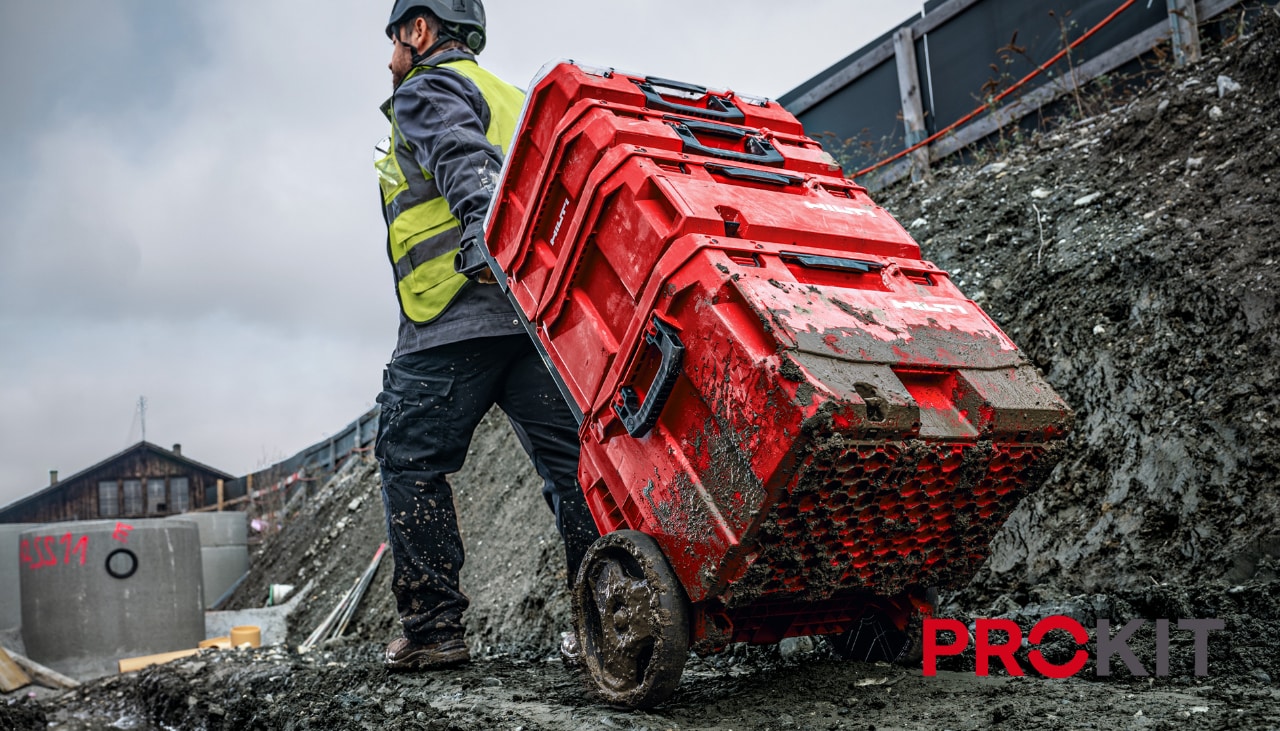Abbildung von Hilti ProKit  Werkzeug- und Zubehöraufbewahrung in einer Metallwerkstatt