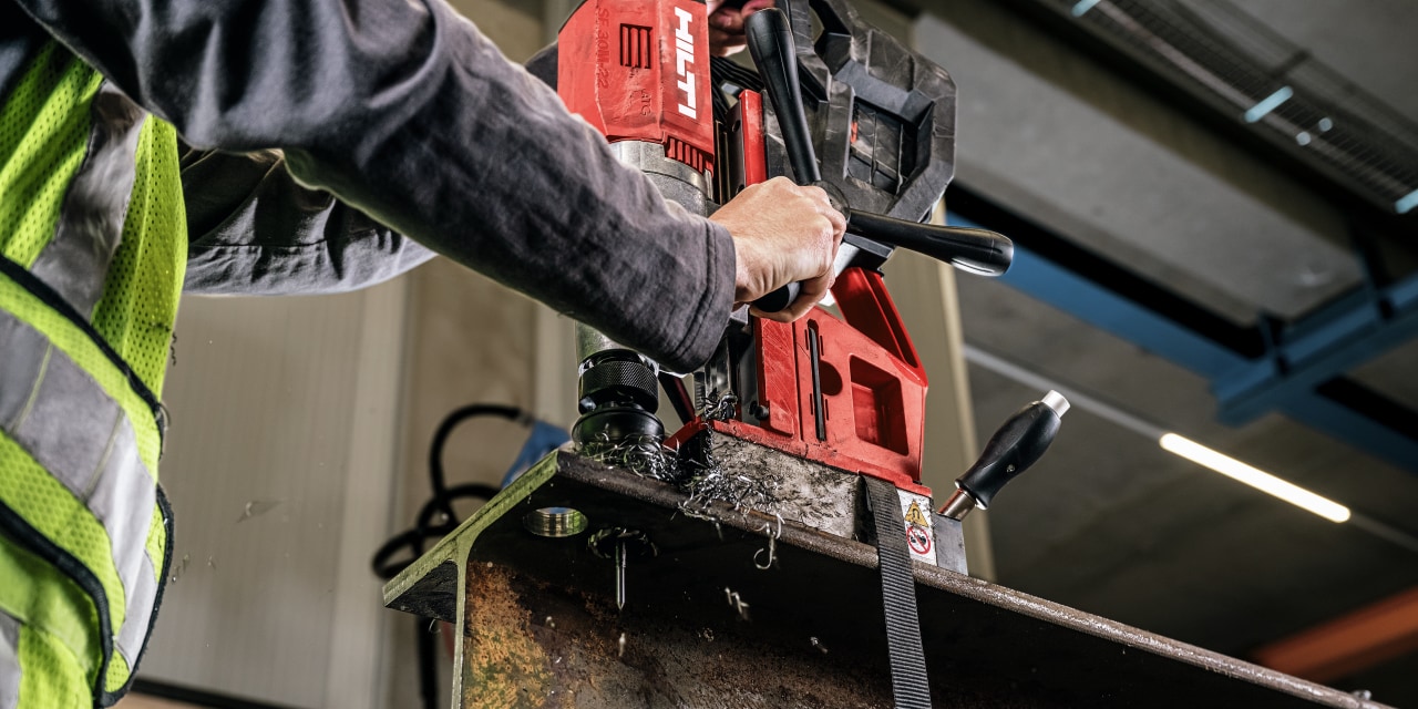 Percer dans le métal avec la SF 30M-22