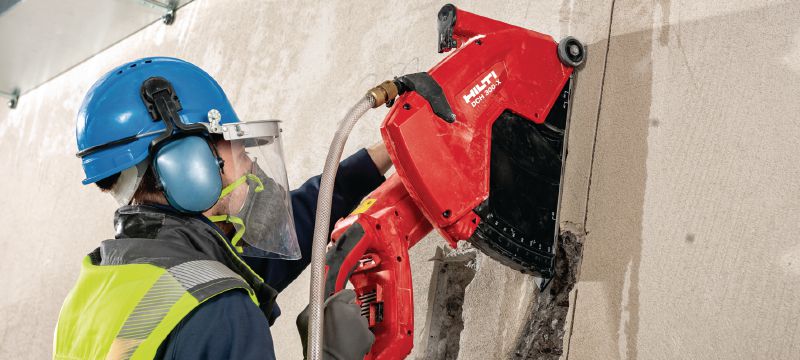 DCH 300-X Sistema elettrico da taglio a diamante manuale, a secco e a umido – profondità di taglio fino a 120 mm con lame da 305 mm Applicazioni 1