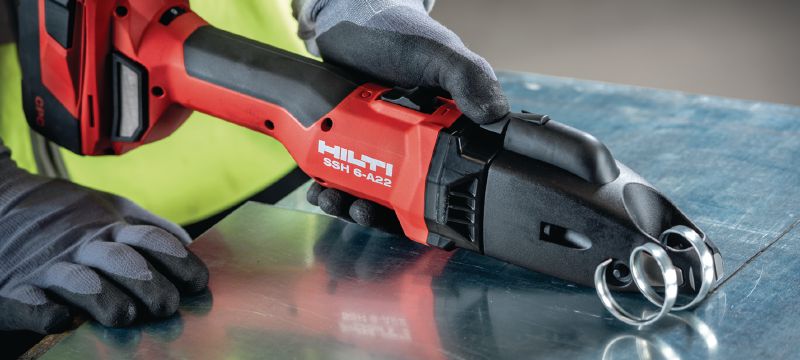 Cisailles de découpe doubles sans fil SSH 6-A22 Cisaille sans fil pour toutes les découpes rapides, droites ou courbes dans les tôles, les conduits spiralés et autres produits métalliques courants jusqu'à 2,5 mm d'épaisseur (calibre 12) Applications 1