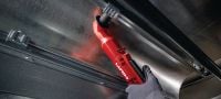 Avvitatore a impulsi angolare SIW 4R-22 3/8 Avvitatore a impulsi angolare, compatto, cordless per raggiungere le applicazioni di difficile accesso Applicazioni 1