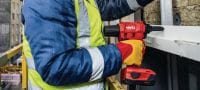 RT 6-A22 Rivettatrice cordless da 22 V alimentata da batterie Li-ion per lavori di installazione e produzione industriale usando rivetti di diametro massimo 4,8 mm (fino a 5,0 mm per rivetti in alluminio) Applications 1