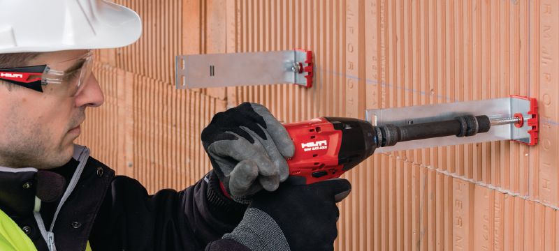 Mensola FOX VI S Mensola versatile da parete per installare sottostrutture di facciata rainscreen Applicazioni 1