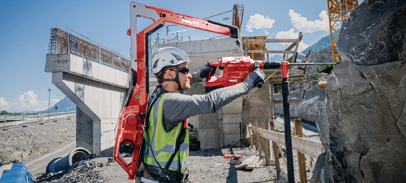 Réducteur de gravité EXO-T-22 Système actif de réduction de gravité lors des applications lourdes de démolition et perçage au mur (plateforme de batterie Nuron) Applications 1