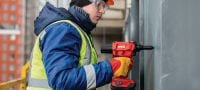 RT 6-A22 Rivettatrice cordless da 22 V alimentata da batterie Li-ion per lavori di installazione e produzione industriale usando rivetti di diametro massimo 4,8 mm (fino a 5,0 mm per rivetti in alluminio) Applications 3
