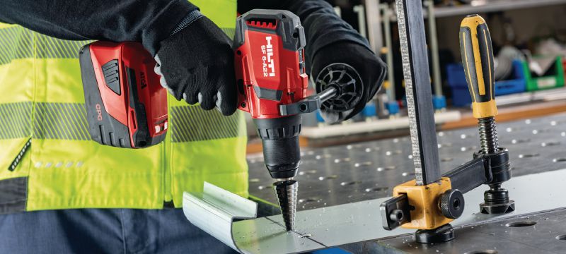 Akku-Bohrschrauber SF 6-A22 Leistungsstarker Akku-Bohrschrauber (22 V) mit elektronischer Schnellabschaltung ATC und elektronischer Kupplung für den universellen Einsatz in Holz, Metall und anderen Werkstoffen Anwendungen 1