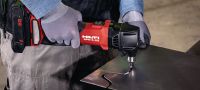 SPN 6-22 CN Roditrice a batteria Cesoia cordless ad elevata capacità per il taglio di lamiere e profilati metallici con una maggiore velocità e una deformazione minima (piattaforma della batteria Nuron) Applicazioni 3