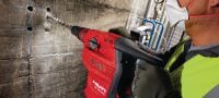 Bohrhammer TE 70-ATC/AVR Äusserst leistungsstarker SDS Max (TE-Y) Bohrhammer für schwere Bohr- und Meisselarbeiten in Beton, mit elektronischer Schnellabschaltung (ATC) und aktiver Vibrationsreduktion (AVR) Anwendungen 2