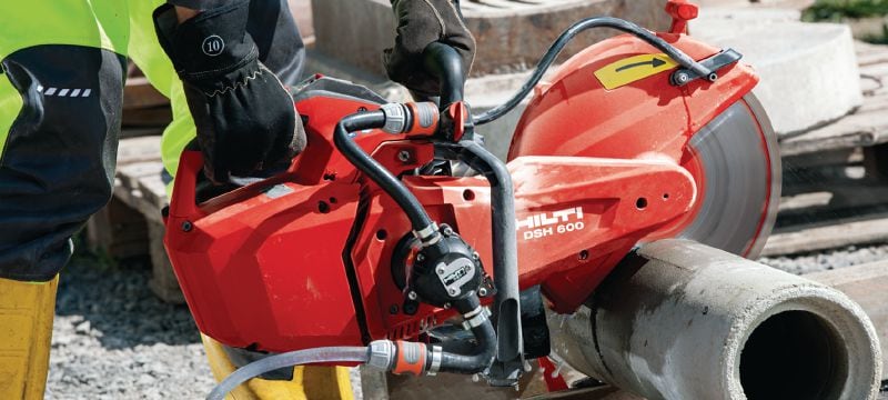 Benzintrennschleifer DSH 600-X Kompakter und leichter Benzintrennschleifer mit Griff an der Oberseite und 63 ccm Hubraum – bis zu 120 mm Schnitttiefe (mit Trennscheibe Ø 300 mm) Anwendungen 1