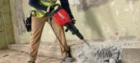 Demolitore per calcestruzzo TE 1000-AVR Demolitore versatile per la demolizione o scalpellatura di pavimenti e applicazioni occasionali di pareti (con cavo universale) Applicazioni 2