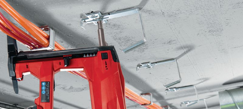 Portacavi in metallo X-ECH-FE MX Raccoglicavi metallico utilizzabile con chiodi a nastro o tasselli su soffitti o pareti Applicazioni 1
