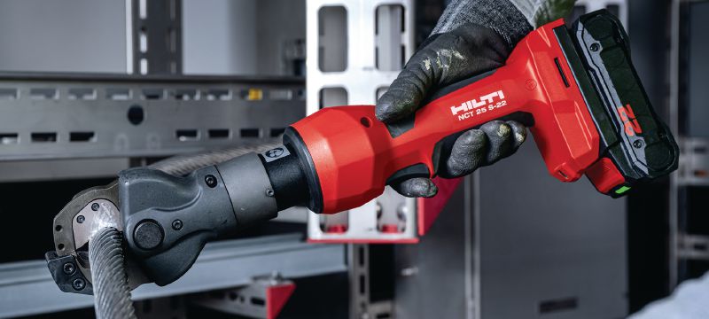 NCT 25-S Tagliacavi per ACSR e tiranti Tagliacavi a batteria per ACSR e tiranti con capacità di taglio fino a 557 MCM e tiranti da 3/8” EHS (sistema di batterie Nuron) Applicazioni 1