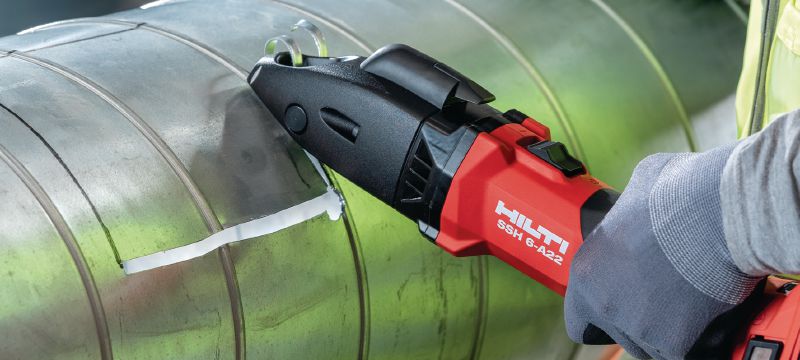 Cisailles de découpe doubles sans fil SSH 6-A22 Cisaille sans fil pour toutes les découpes rapides, droites ou courbes dans les tôles, les conduits spiralés et autres produits métalliques courants jusqu'à 2,5 mm d'épaisseur (calibre 12) Applications 1