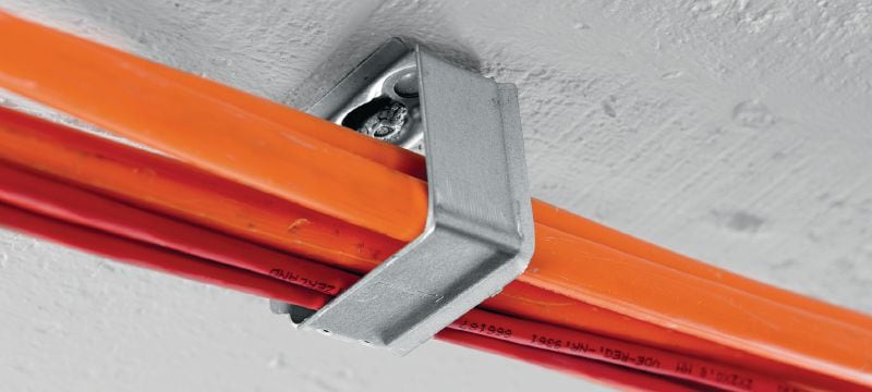 Portacavi in metallo X-ECH-FE MX Raccoglicavi metallico utilizzabile con chiodi a nastro o tasselli su soffitti o pareti Applicazioni 1